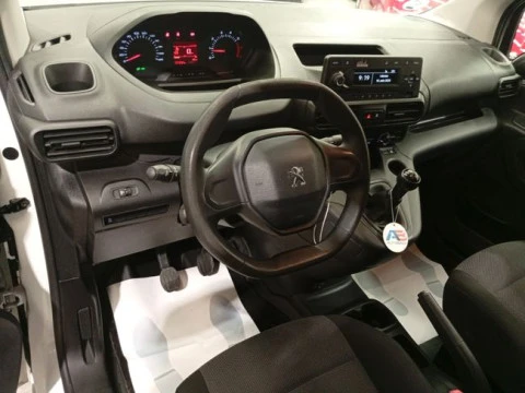 Peugeot Partner Pro Standard 600kg BlueHDi 100 CV 