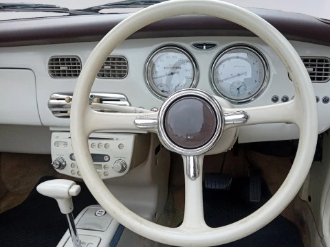 Nissan Figaro .