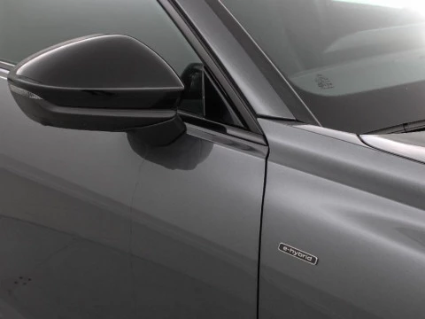 Audi A5 2.0 PHEV E-HYBRID QUA 220 BUSINESS AVANT 299 5P