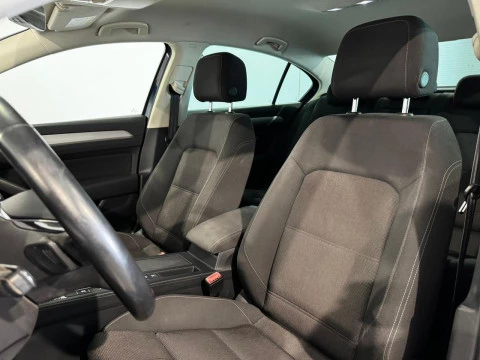 Volkswagen Passat 2.0TDI ADVANCE DSG6 110KW