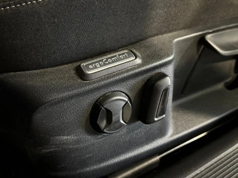 Volkswagen Passat 2.0TDI ADVANCE DSG6 110KW