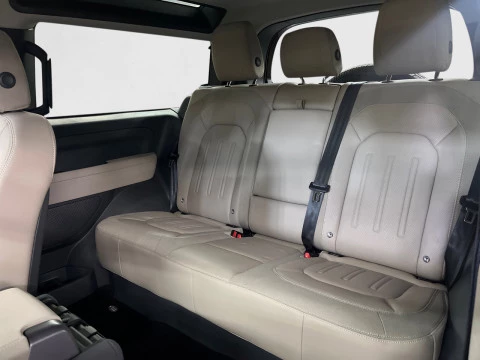 Land Rover Defender 3.0 D250 SE 110 Auto 4WD MHEV