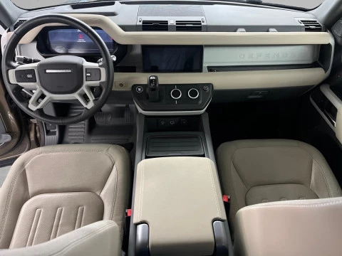 Land Rover Defender 3.0 D250 SE 110 Auto 4WD MHEV