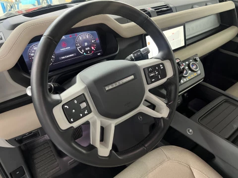 Land Rover Defender 3.0 D250 SE 110 Auto 4WD MHEV