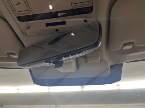 Land Rover Defender 3.0 D250 SE 110 Auto 4WD MHEV