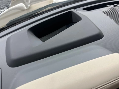 Land Rover Defender 3.0 D250 SE 110 Auto 4WD MHEV