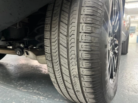 Land Rover Defender 3.0 D250 SE 110 Auto 4WD MHEV