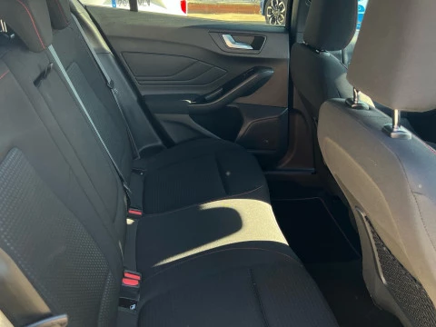 Ford Focus 1.0 Ecoboost MHEV 114kW ST-Line X