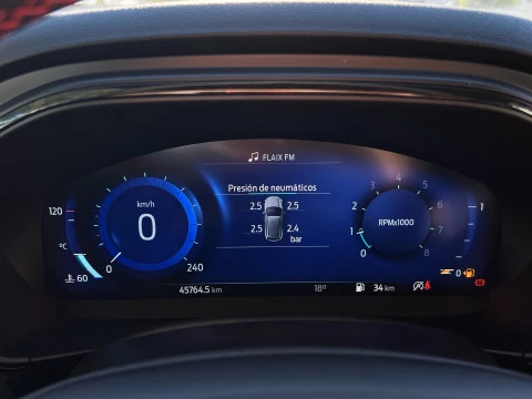 Ford Focus 1.0 Ecoboost MHEV 114kW ST-Line X