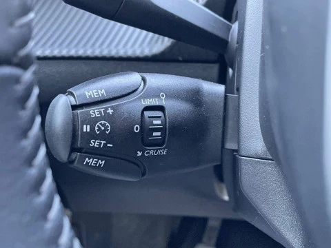 Peugeot 208 BlueHDi 73kW (100CV) Active Pack