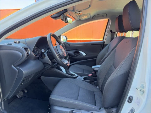 Toyota Yaris 120H Active Tech 85 kW (116 CV)