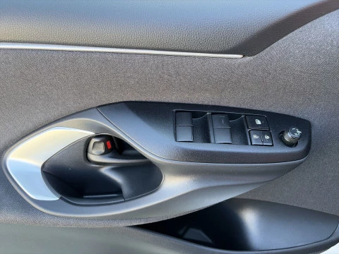 Toyota Yaris 120H Active Tech 85 kW (116 CV)