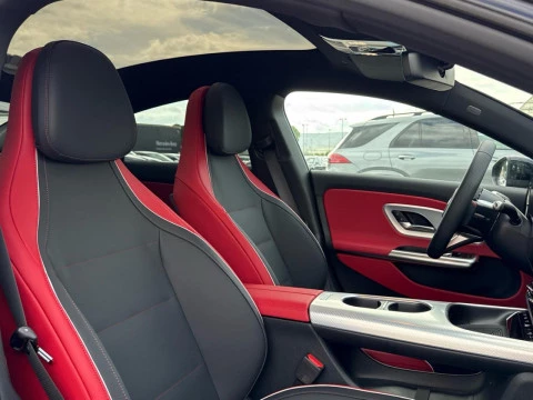 Mercedes-Benz CLA  250+ con tecnologia EQ