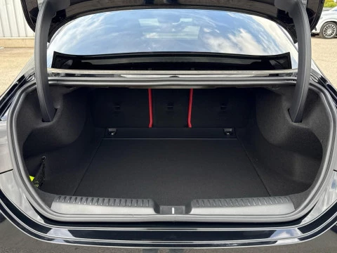 Mercedes-Benz CLA  250+ con tecnologia EQ