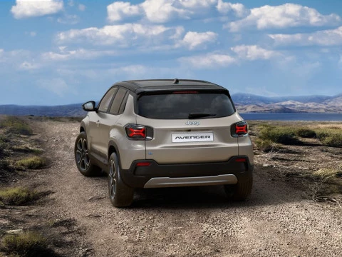 Jeep Avenger BEV 115kW (156CV) Summit