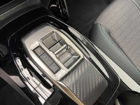 Peugeot 208 Nuevo 208 5P Allure Pack Eléctrico 136 Cv (100 Kw)