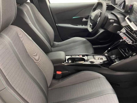 Peugeot 208 Nuevo 208 5P Allure Pack Eléctrico 136 Cv (100 Kw)