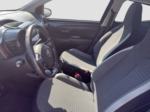 Toyota Aygo 1.0 70 x-play