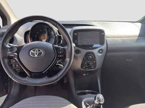 Toyota Aygo 1.0 70 x-play