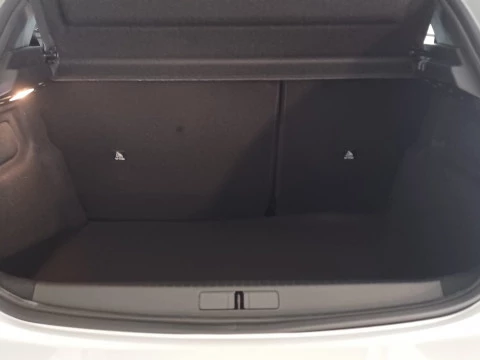 Peugeot 208 Allure Gasolina 100 S&S 6 Vel. MAN