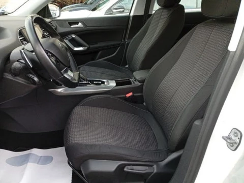 Peugeot 308 5P Active Pack BlueHDi 130 S&S EAT8