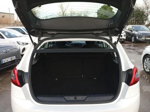 Peugeot 308 5P Active Pack BlueHDi 130 S&S EAT8