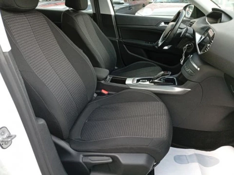 Peugeot 308 5P Active Pack BlueHDi 130 S&S EAT8