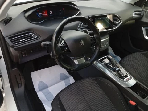 Peugeot 308 5P Active Pack BlueHDi 130 S&S EAT8