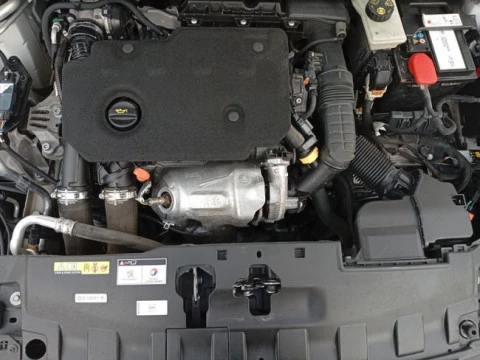 Peugeot 308 5P Active Pack BlueHDi 130 S&S EAT8