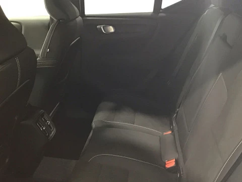 Volvo XC40 XC40 Plus, B3 Mild hybrid, Gasolina, Dark