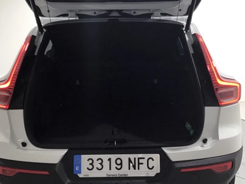 Volvo XC40 XC40 Plus, B3 Mild hybrid, Gasolina, Dark