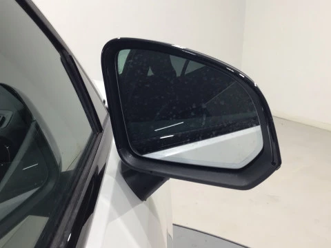 Volvo XC40 XC40 Plus, B3 Mild hybrid, Gasolina, Dark