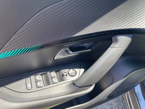 Peugeot 2008 Allure Pack Puretech 130 S&S EAT8