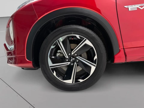 Mitsubishi Eclipse Cross 2.4 PHEV Kaiteki Auto 4WD