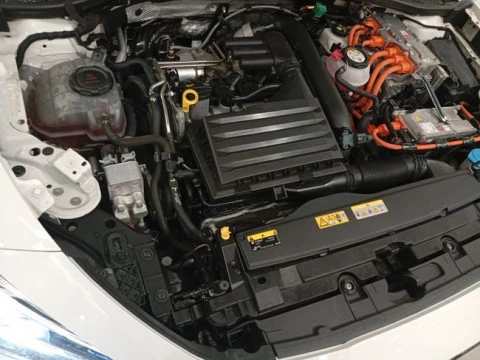 Seat Nuevo León SP 1.4 e-Hybrid DSG S&S FR Go L