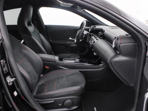 Mercedes-Benz CLA 1.3 CLA 200 MHEV DCT 163 4P