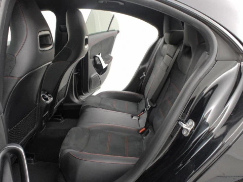 Mercedes-Benz CLA 1.3 CLA 200 MHEV DCT 163 4P