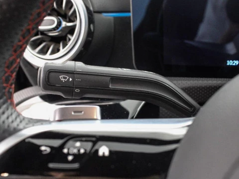 Mercedes-Benz CLA 1.3 CLA 200 MHEV DCT 163 4P