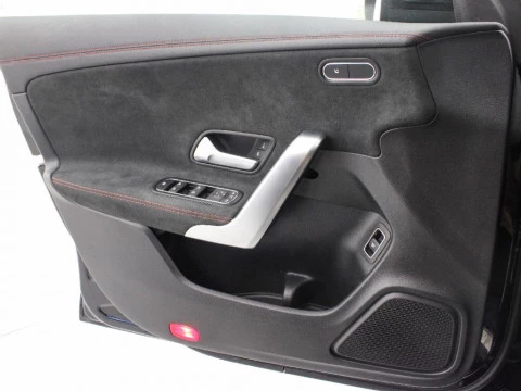 Mercedes-Benz CLA 1.3 CLA 200 MHEV DCT 163 4P