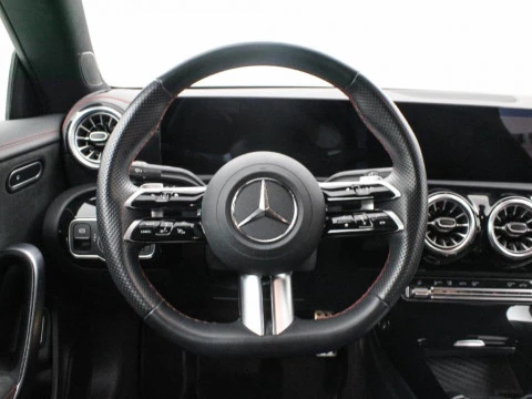 Mercedes-Benz CLA 1.3 CLA 200 MHEV DCT 163 4P