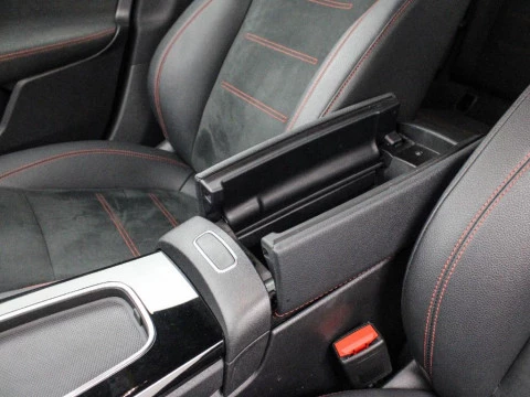 Mercedes-Benz CLA 1.3 CLA 200 MHEV DCT 163 4P