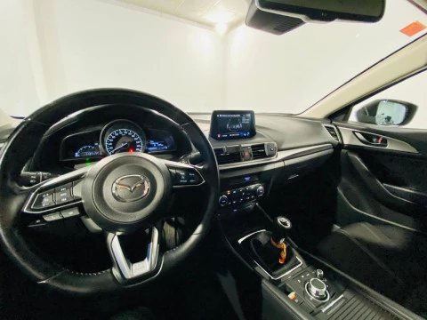 Mazda 3 2.2 EVOLUTION VIS NAV SDN