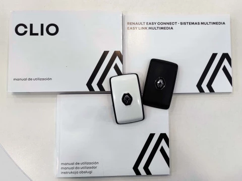 Renault Clio TECHNO ECO-G 100CV SS