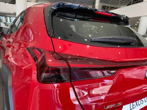 Lexus UX 2.0 300h UX Plus