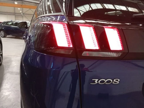 Peugeot 3008 1.5 BlueHDi 96kW (130CV) S&S Allure EAT8
