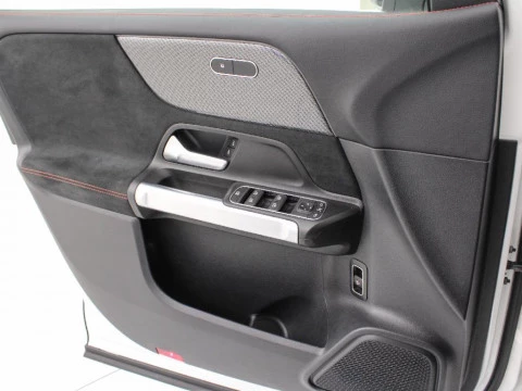 Mercedes-Benz GLB 200D