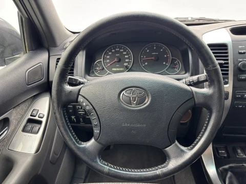 Toyota Land Cruiser 3.0 D-4D 173CV GX