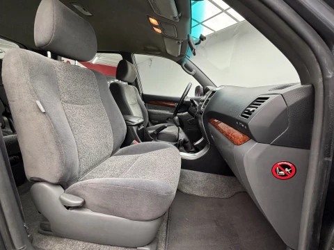 Toyota Land Cruiser 3.0 D-4D 173CV GX