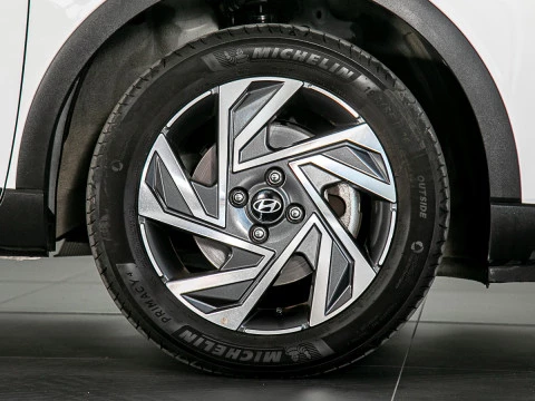 Hyundai Bayon 1.0 TGDI 74kW (100CV) 48V Maxx