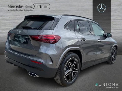 Mercedes-Benz GLA  200 d
